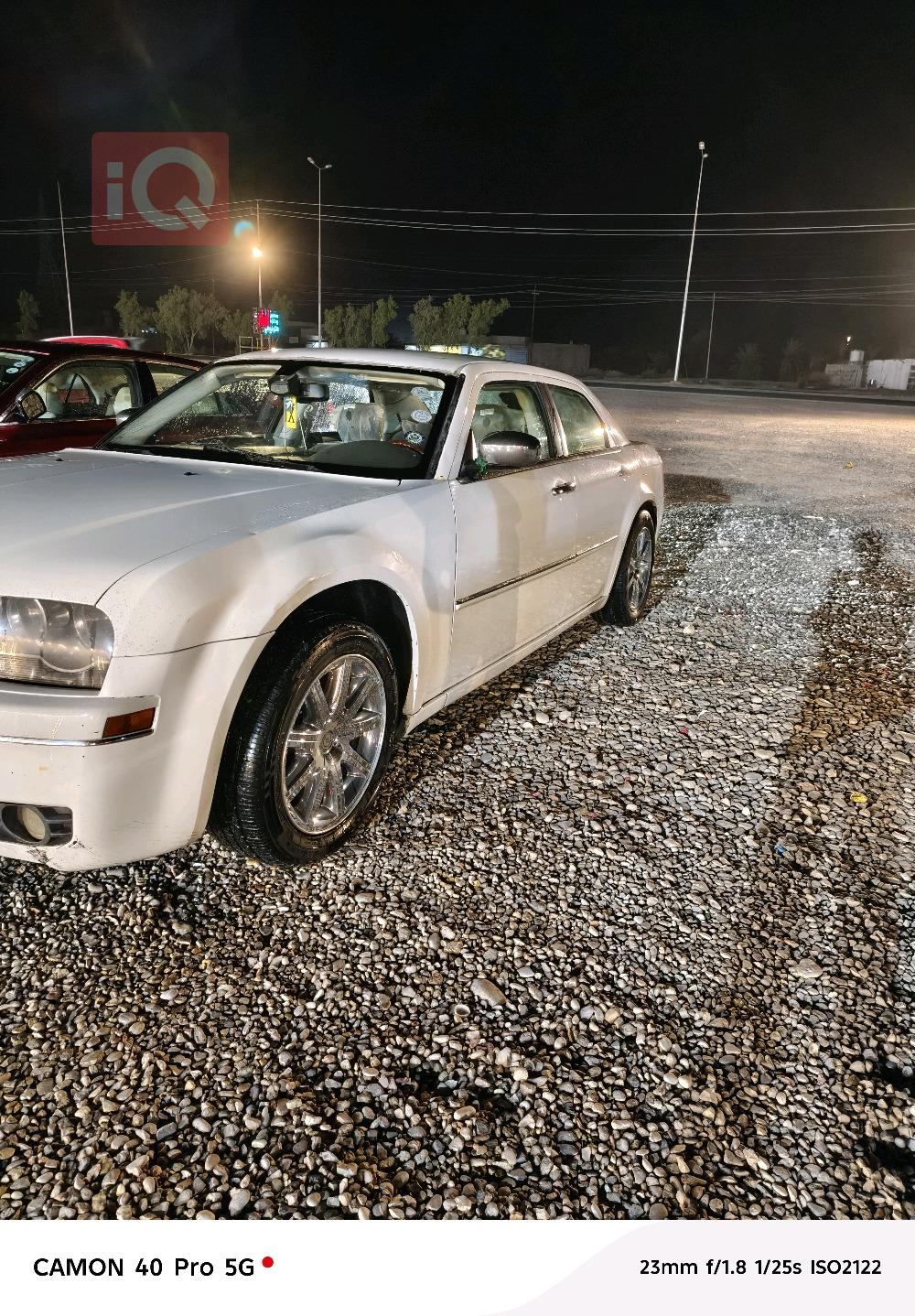 کرایسلەر 300